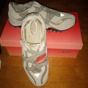 Danskin Now White Athletic Shoes 8.5 NWOT